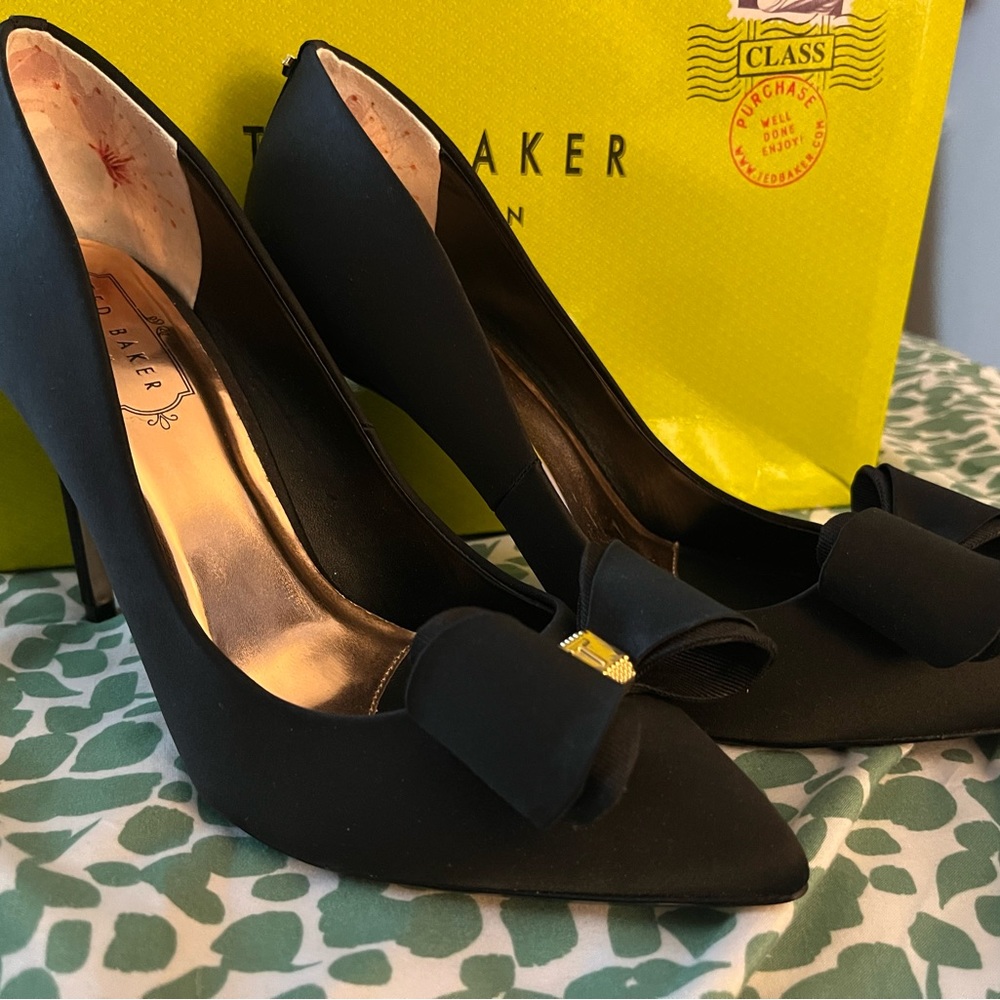 Ted Baker pumps